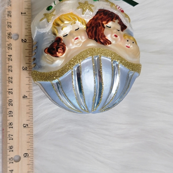 WATERFORD HOLIDAY HEIRLOOMS SNUG IN THEIR BEDS ORNAMENT - Picture 7 of 16